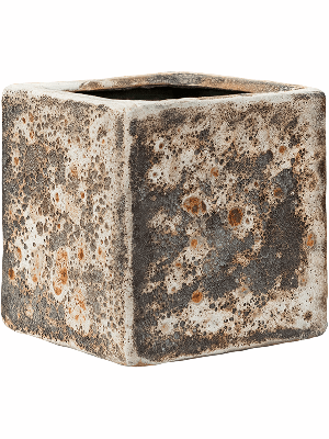 Baq Lava, Cube relic rust metal (glazed inside) (↔16 ↕16)