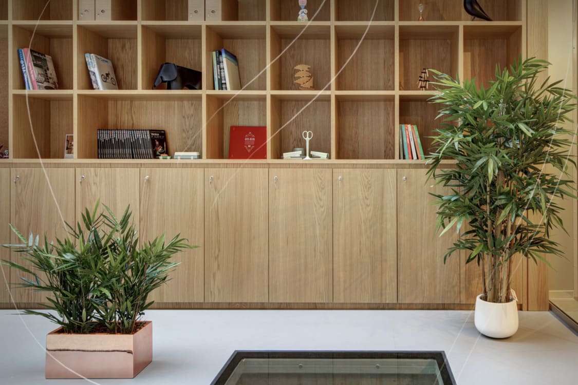 Kāpēc mākslīgie ziedi ir ilgtspējīgāka un stilīgāka izvēle